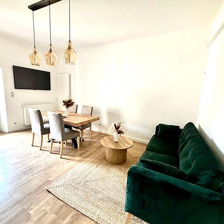 Appartement Eygalieres Avec Petit Jardin Eksteriør bilde