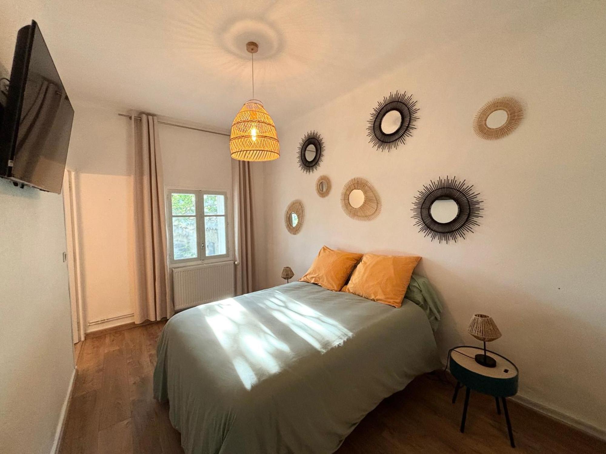 Appartement Eygalieres Avec Petit Jardin Eksteriør bilde